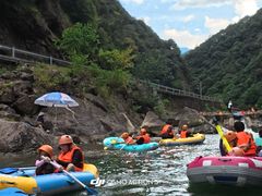 -安吉龙王山峡谷漂流