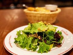 田园蔬菜核桃沙律配芥末油醋汁-Entrecôte 法国牛扒馆(保利·时光里店)