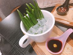 -樱花里音乐餐吧·牛扒椰子鸡(东圃店)