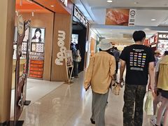 -上海来福士广场