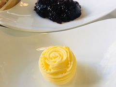 黄油球-小白桦西餐厅