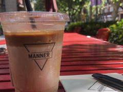 燕麦拿铁-Manner Coffee(芮欧百货店)