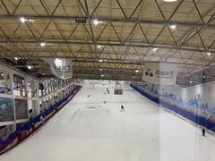 -乔波室内滑雪场