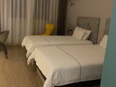 -白玉兰酒店(上海田子坊马当路地铁站店)