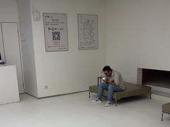 -卡罗酒店(东门晒布地铁站店)