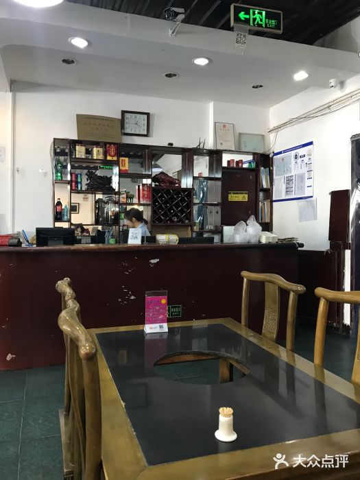 龙顺园麻辣香锅(机场店)图片