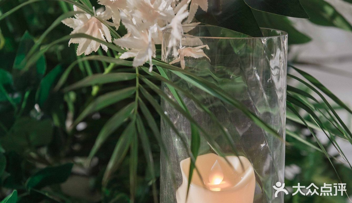 甜甜的喜糖比不上你们心中的甜蜜