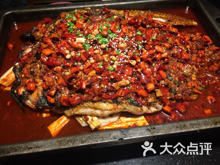 江边城外烤全鱼(武汉天地店)的点评