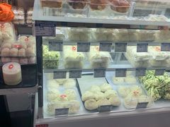 面包甜点陈列柜-白玉兰食品(中山公园龙之梦店)