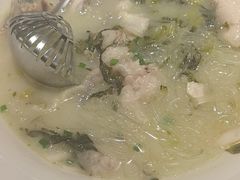 -严记小天府酸菜鱼(西四路店)