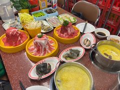 -四囍码头海鲜烧烤自助火锅(外滩南京东路悦荟广场店)
