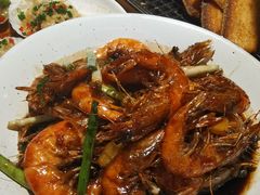 油爆基围虾-老头儿油爆虾·知味杭州(爱琴海购物中心)
