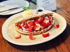 -ROAST coffee & eatery