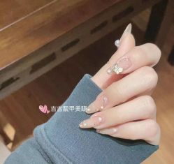 -吉吉靓甲美睫
