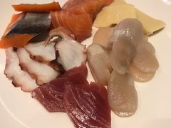 -怡咖啡海鲜自助餐厅(浦东香格里拉店)