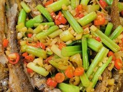 修河棍子鱼-老脚婆婆土菜馆(广场·现代城店)