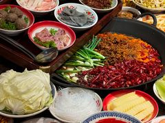 -沸炉重庆老火锅(军事博物馆店)