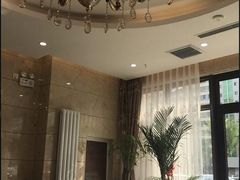 -康城口腔(磁器口店)