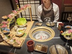 -山川小町·极番烧肉(新地假日广场店)