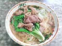 麻辣肥肠面-天府面庄(天平路店)