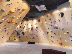 -Upper Climbing Gym 攀岩(华侨城店)