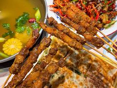 -乡土黄·鲜牛肉火锅·小龙虾(兴业街店)