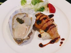 -大中华希尔顿酒店-念自助餐·嗨啤·小龙虾