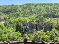 -梭布垭石林景区