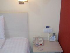 -汉庭优佳(成都一品天下蜀汉路东地铁站店)