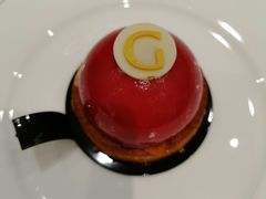 覆盆子白巧慕斯蛋糕-GODIVA(王府井apm店)
