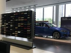 -成都华星名仕奥迪4S店(龙潭寺店)