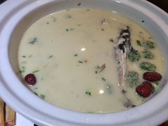 -黄泥岗·地道湖北菜(奥特莱斯店)