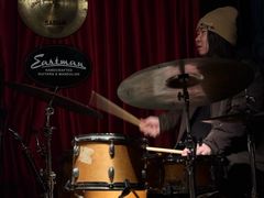 -东岸Cafe 爵士俱乐部