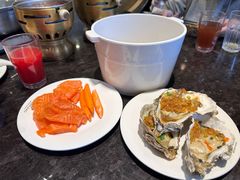 -川骄海鲜自助(王府井奥莱UP TOWN店原世界之花店)