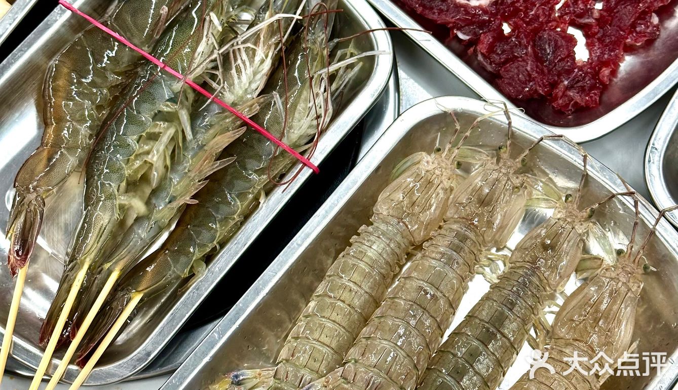 这大场面和闽南人办酒席一样？？