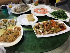 -四川小胡子海鲜(丁村万人海鲜广场店)