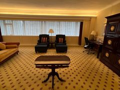 -深圳富苑皇冠假日套房酒店