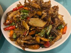 -鸿顺老铁锅美蛙鱼府(解放碑店)
