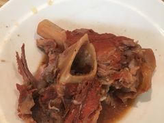 金牌酱棒骨-上关雪東北菜(中房金谊店)