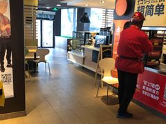 -麦当劳(南京路2店)