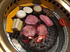 -山川小町·极番烧肉(新地假日广场店)