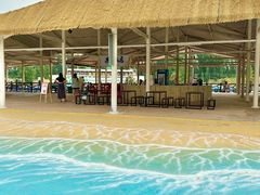 -黄河谷马拉湾海浪浴场