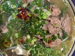 -云阿蛮云南生烫牛肉米线(奉贤路店)