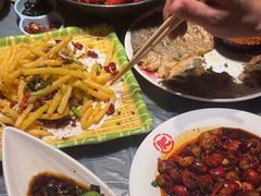 -肥肥虾庄·金牌油焖大虾(东湖欢乐谷店)