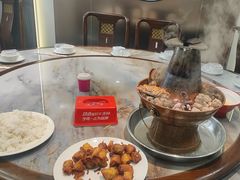 -一口猪海鲜浑锅·东北家常菜