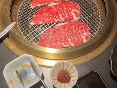 -铭牛烧肉·和牛海鲜自助(高新月牙湖店)