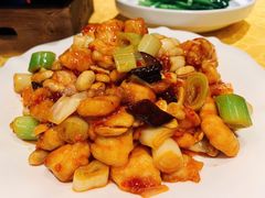 宫保鸡丁-红红烤鸭店(西单店)