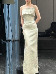 -Renee芮亦婚纱(原丽莎)