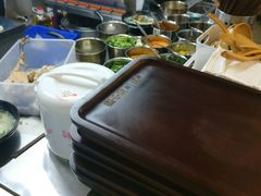 大堂-蒙小妹骨汤饭.米线(新光路店)