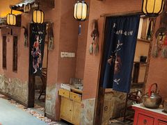 -东巴婆婆云南鱼豆花火锅(大东门店)